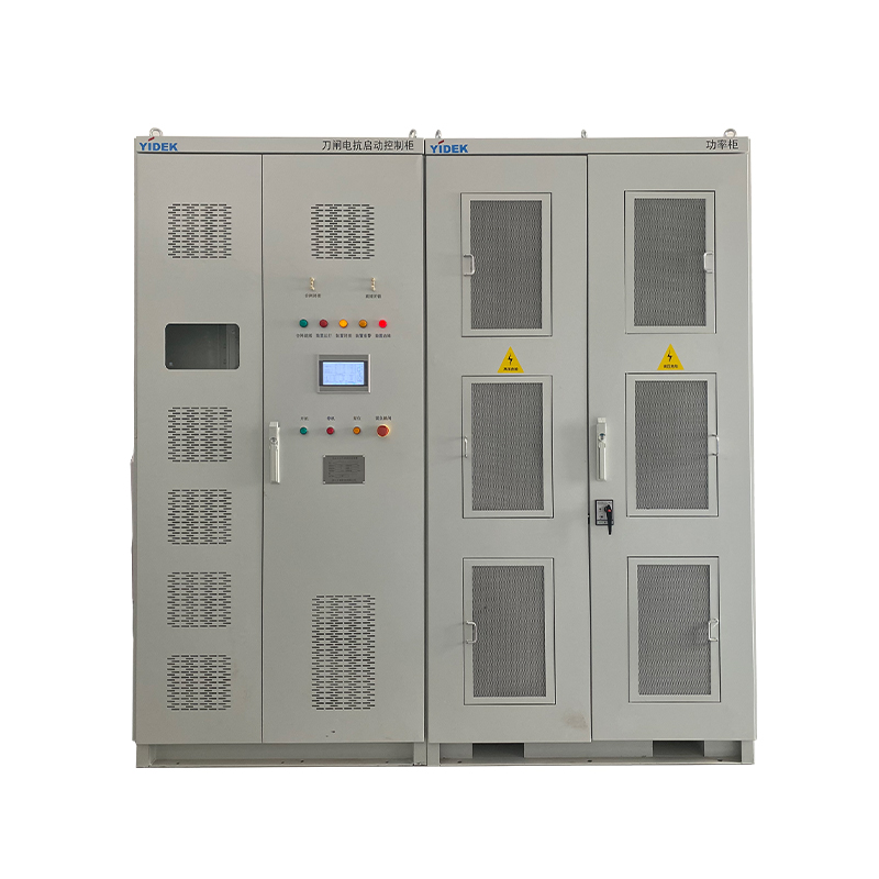 How can a high-voltage static var generator suppress harmonics to avoid polluting the power grid environment?